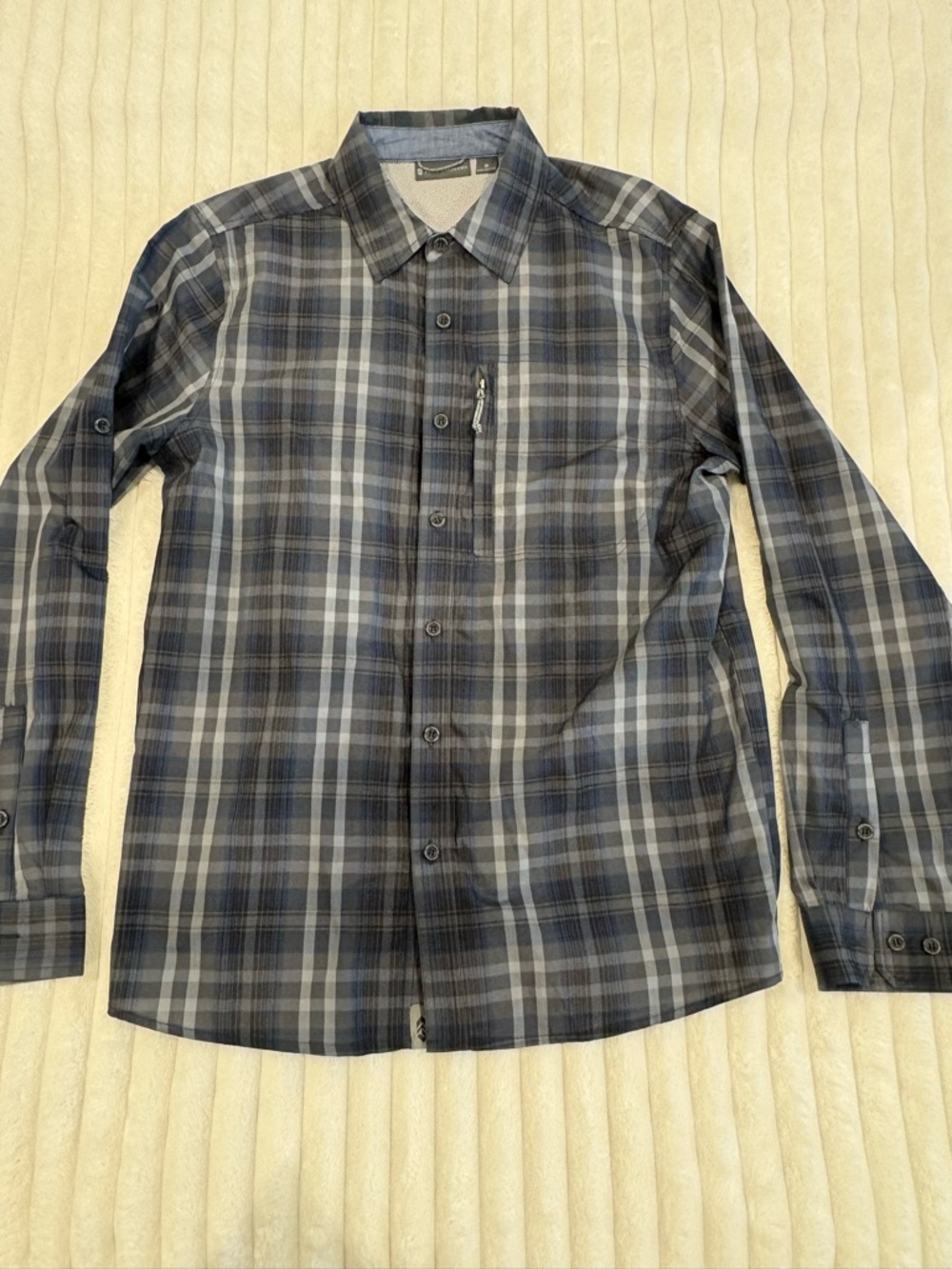 Free Country Men's Gray and Blue Plaid Button-Down Shirt
